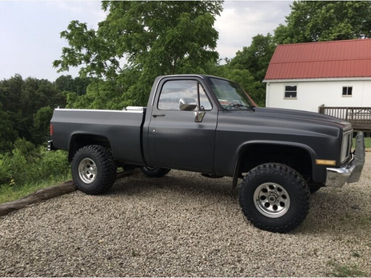 Photo for 1987 GMC Sierra 1500 4x4 Regular Cab